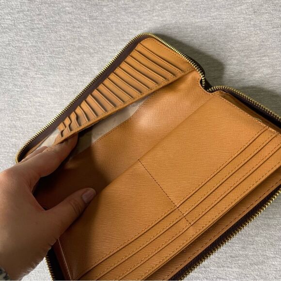 Michael Kors Signature Jet Set Continental Leather Zip Wallet - Picture 12 of 12